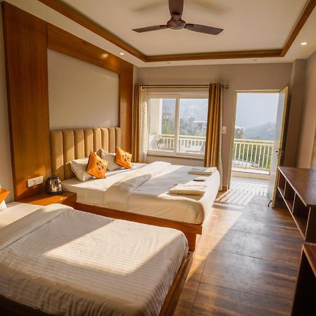Hide-In Rishikesh, Laxman Jhula Hostel Buitenkant foto