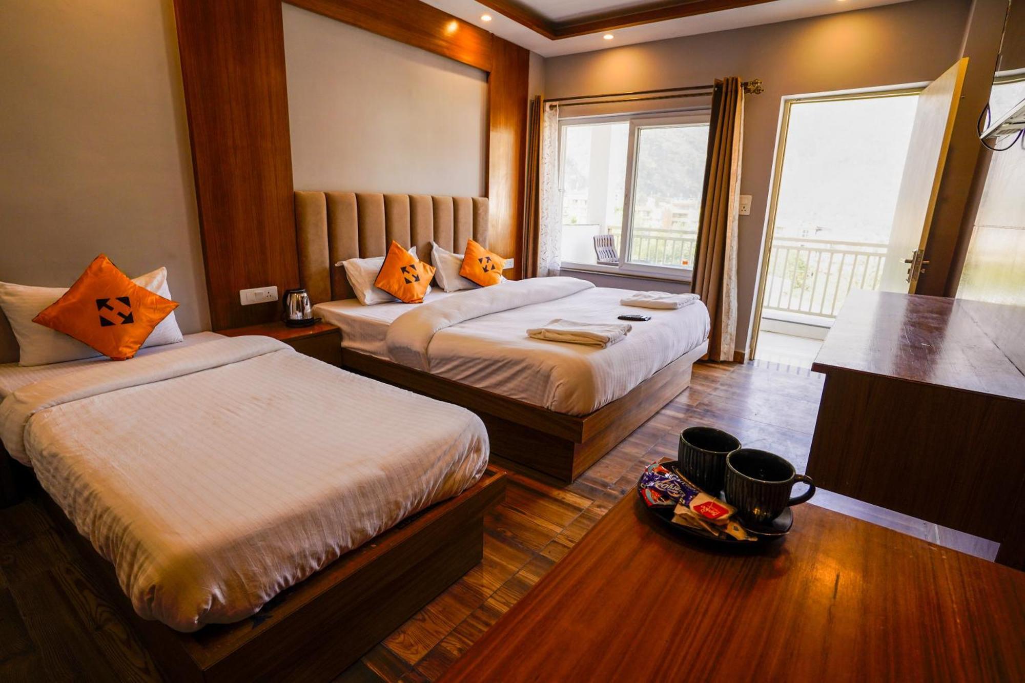 Hide-In Rishikesh, Laxman Jhula Hostel Buitenkant foto